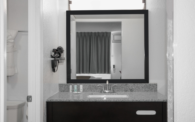 photo 2 of Quality Inn Miami South