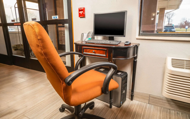 photo 3 of Quality Inn & Suites Danville East