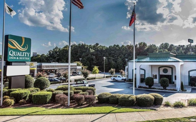 photo 2 of Quality Inn & Suites Stockbridge