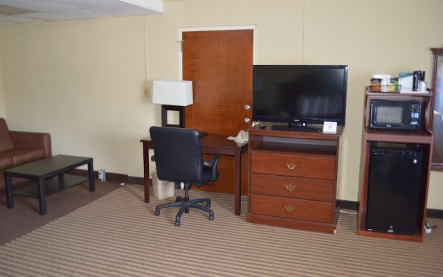photo 5 of QUALITY INN & SUITES