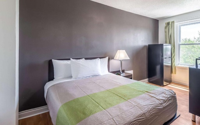 photo 3 of Quality Inn & Suites Kansas City Downtown