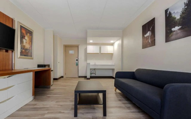 photo 5 of Quality Inn & Suites New Hartford - Utica