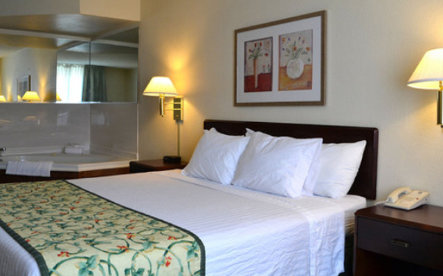 photo 4 of Holiday Inn Spartanburg Northwest