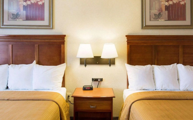 photo 5 of Quality Inn Takoma Park