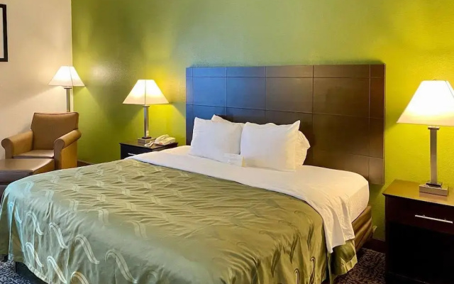 photo 3 of Quality Inn Union Us Hwy 176