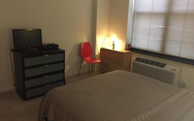 photo 5 of Queen Bdr with private bath 10 min to Manhattan