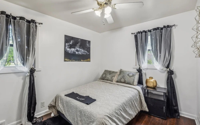 photo 5 of Queen G2 Mansion 3 Bedroom Home by RedAwning