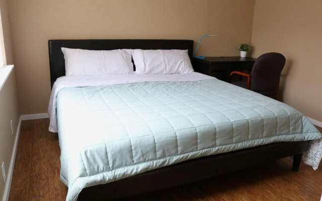 photo 2 of Quiet Clean and Comfortable Room