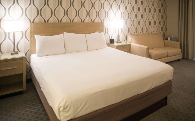 photo 5 of Radisson Hotel Duluth - Harborview