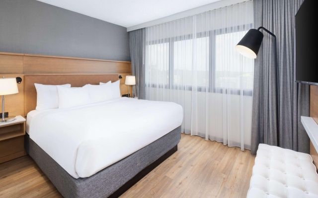 photo 4 of Radisson Hotel Nashville Airport