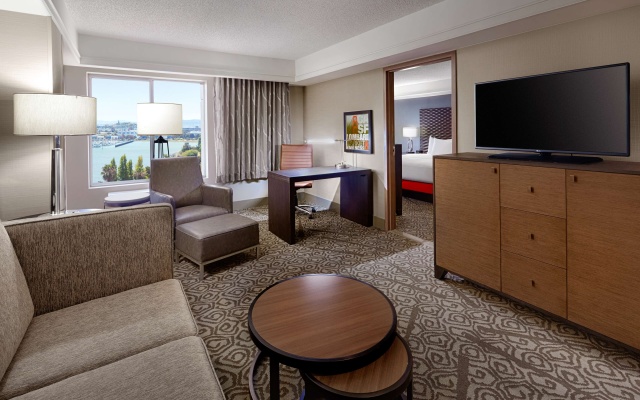photo 4 of DoubleTree by Hilton San Francisco Airport North Bayfront