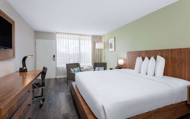 photo 4 of Ramada by Wyndham Altamonte Springs Near I-4