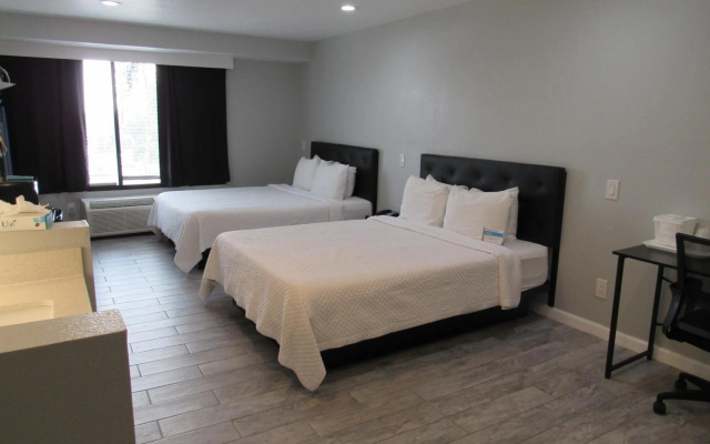 photo 3 of Capri Suites Anaheim
