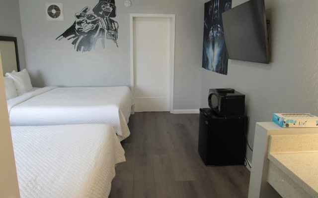 photo 5 of Capri Suites Anaheim