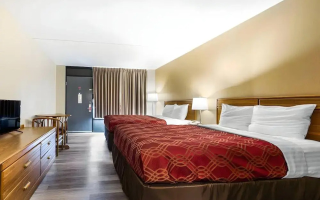photo 3 of Ramada by Wyndham Branson Theatre District