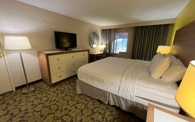 photo 5 of Ramada Plaza & Conf Center by Wyndham Charlotte Airport