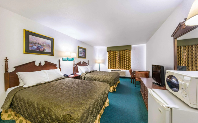 photo 4 of Rodeway Inn Decatur