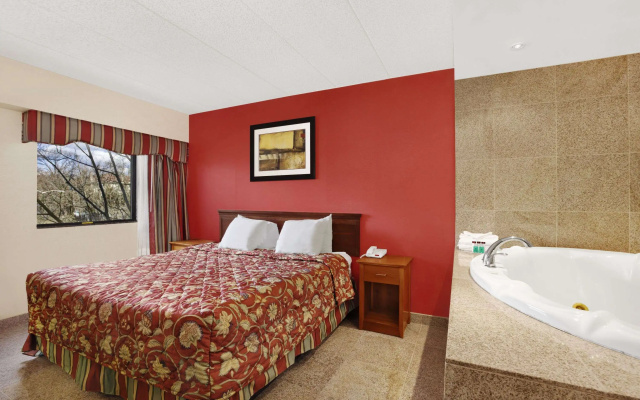 photo 5 of Ramada by Wyndham East Orange