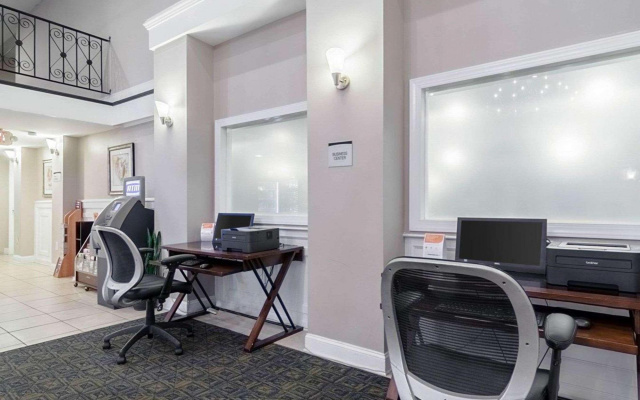 photo 3 of Ramada Inn And Suites