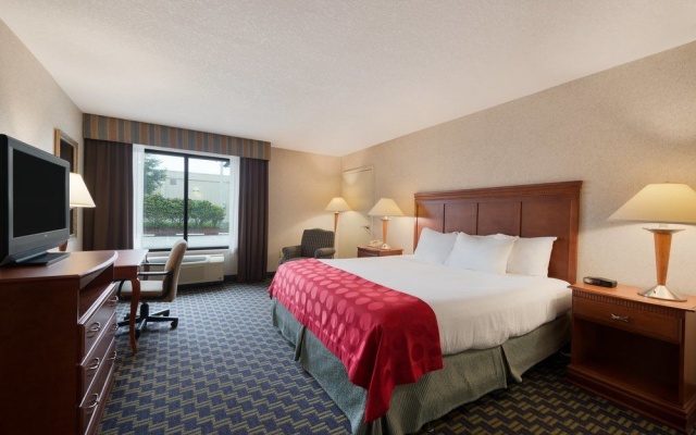 photo 5 of Ramada Jacksonville - Baymeadows