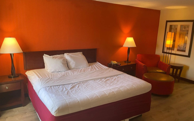 photo 3 of Clarion Hotel & Conference Center Lansing West