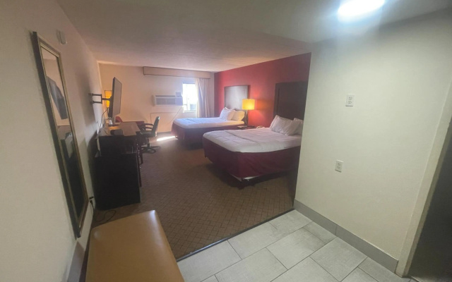 photo 4 of Clarion Hotel & Conference Center Lansing West