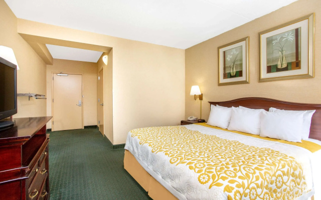photo 5 of Days Inn by Wyndham College Park