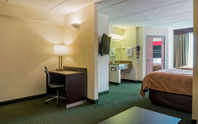 photo 3 of Quality Suites Atlanta Airport East