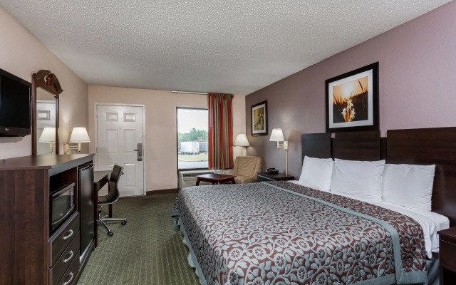 photo 5 of Days Inn by Wyndham Lugoff