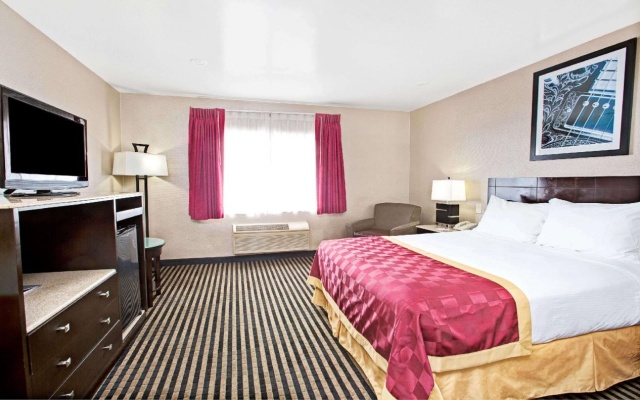 photo 4 of Ramada by Wyndham Marina del Rey