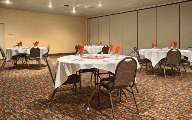 photo 2 of Ramada Sterling