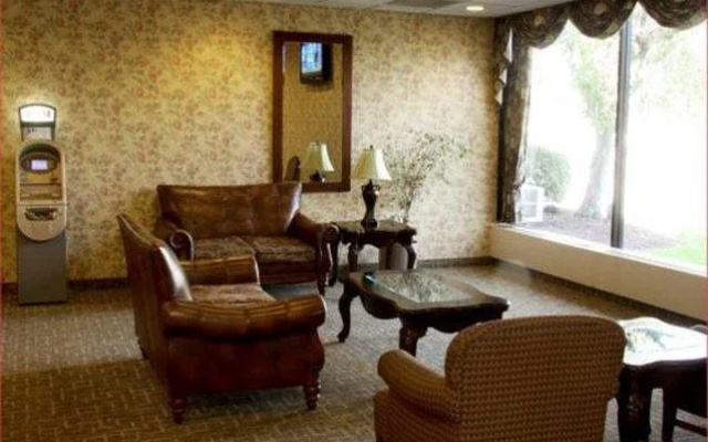 photo 3 of Stratford Hotel & Conference Center