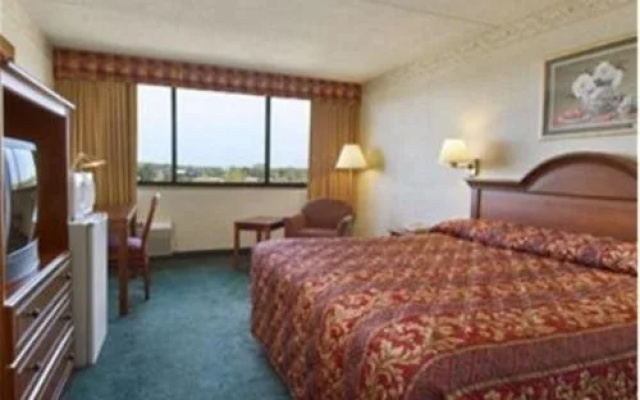 photo 5 of Stratford Hotel & Conference Center