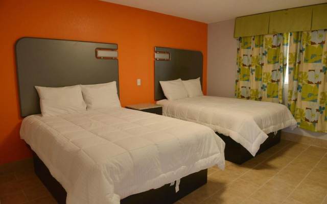 photo 4 of Rodeway Inn & Suites Winter Haven Chain Of Lakes