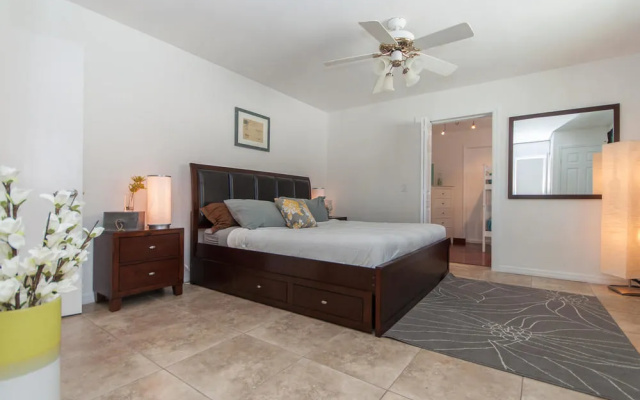 photo 3 of Real Estate Gizmo Vacation Rentals