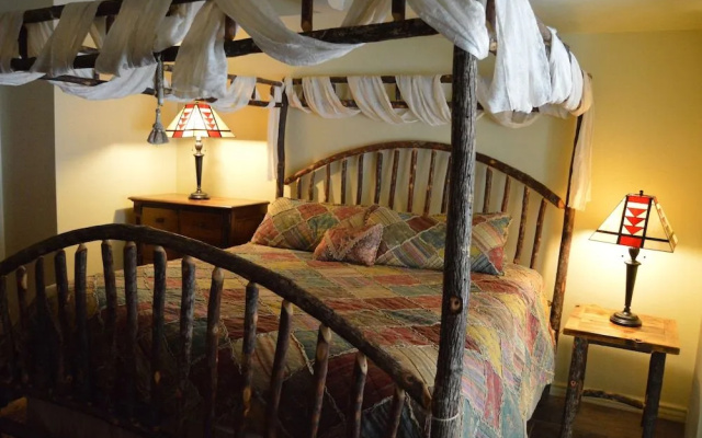photo 3 of Red Bud Lodge