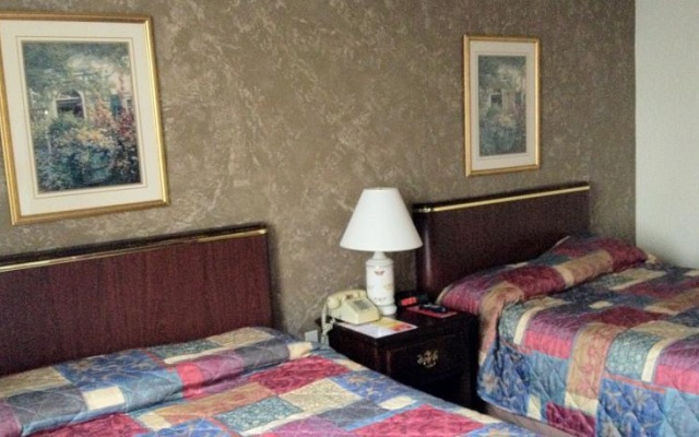 photo 2 of Red Carpet Inn & Suites Albany