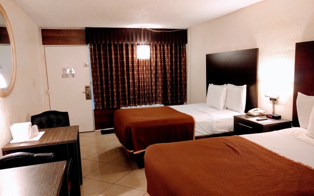 photo 5 of Red Carpet Inn Airport and Cruise Port Hotel Fort Lauderdale