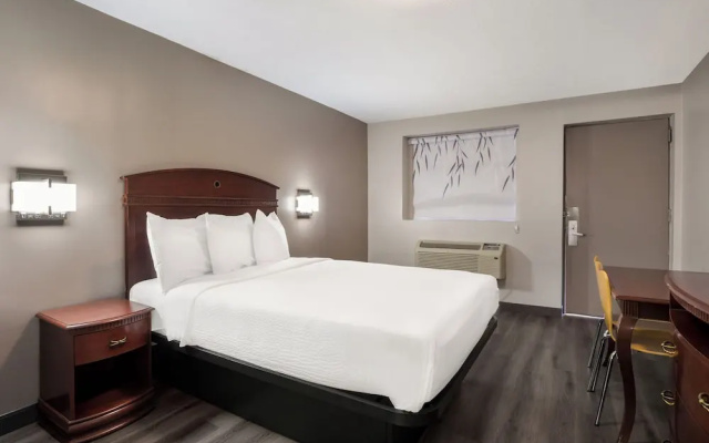 photo 5 of Red Carpet Inn Edison