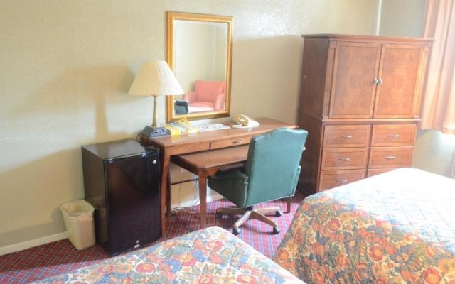 photo 3 of Red Carpet Inn Hornwood Drive