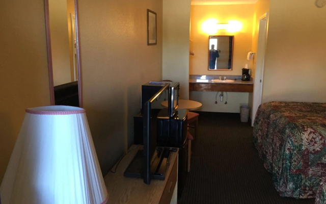 photo 3 of Blackwater Inn Milton