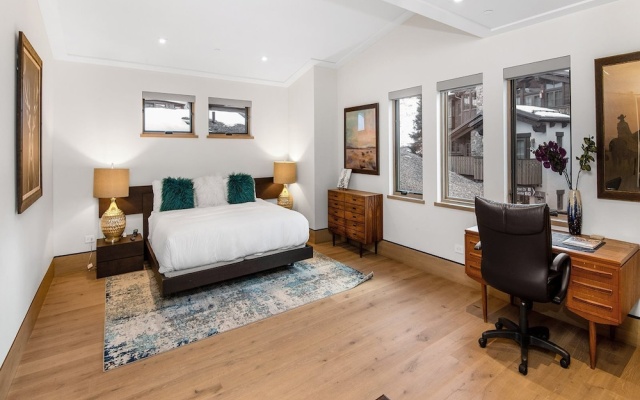 photo 3 of Red Lion Penthouse