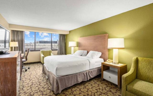 photo 4 of Red Lion Hotel Charlotte