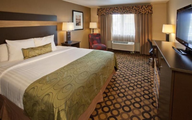 photo 3 of Red Lion Inn & Suites Kent Seattle Area