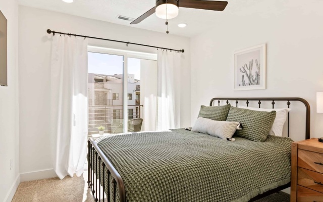 photo 4 of Red Rock Oasis #93 by RedAwning