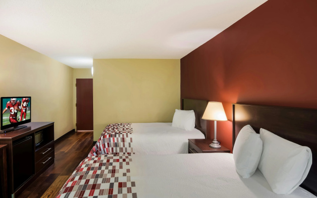 photo 3 of Red Roof Inn Hendersonville