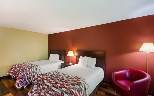 photo 4 of Red Roof Inn Hendersonville