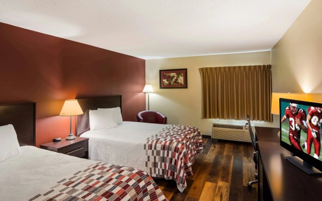 photo 5 of Red Roof Inn Hendersonville