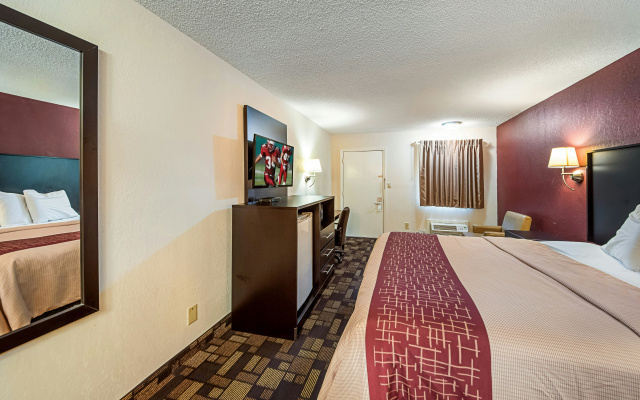 photo 5 of Red Roof Inn Anderson, IN
