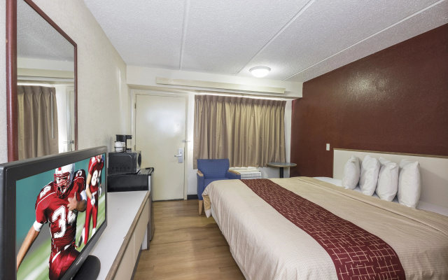 photo 3 of Red Roof Inn Atlanta - Norcross